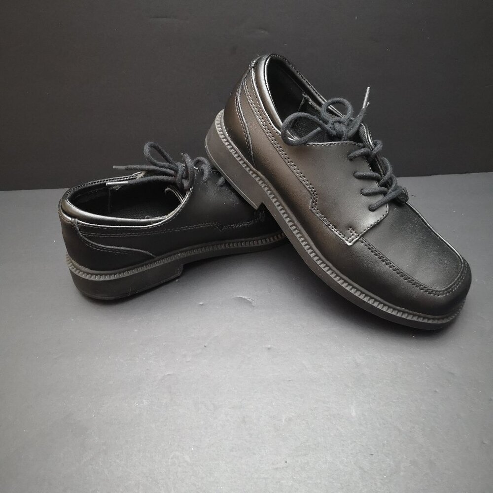 Newberry Boy's Size 2M Black Leather Upper Lace Closure Square Toe Aidan Shoes